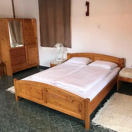 Διαμέρισμα In Balatonmariafuerdo 37115 *