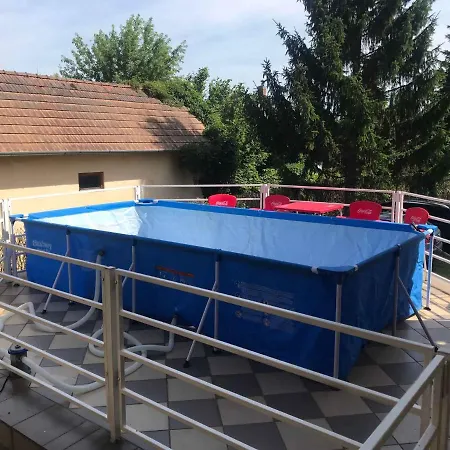 In Balatonmariafuerdo 37115 Διαμέρισμα Balatonkeresztúr